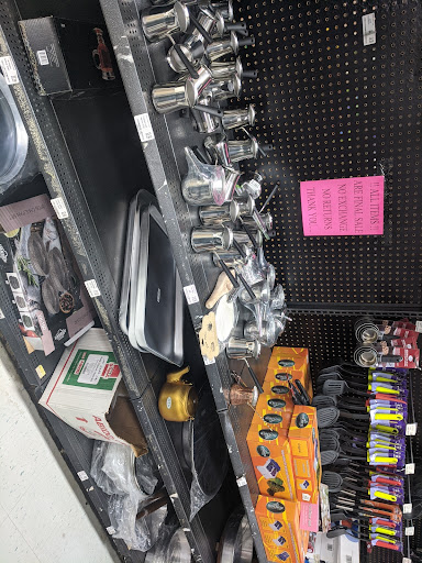 Grocery Store «Halal Import Food Market», reviews and photos, 701 E Pioneer Pkwy, Arlington, TX 76010, USA