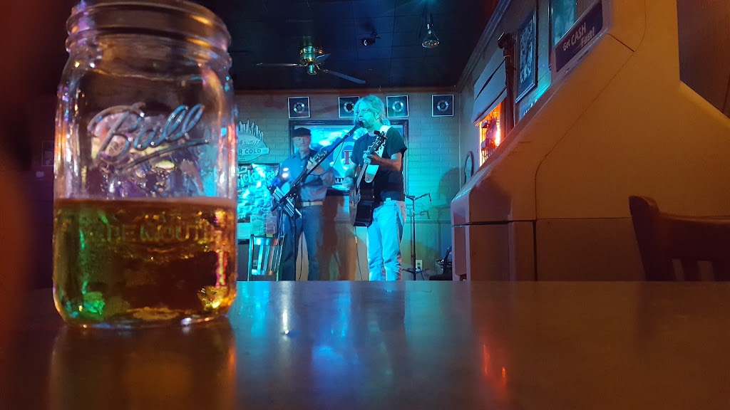 Latch String Bar & Grill Fort Wayne, IN 46805, Reviews, Hours & Contact