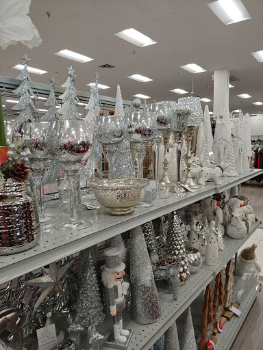 Clothing Store «Burlington Coat Factory», reviews and photos, 6055 E Main St, Columbus, OH 43213, USA