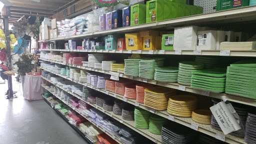 Wholesale Florist «Quality Wholesale Florist Supply», reviews and photos, 7074 NW 50th St, Miami, FL 33166, USA