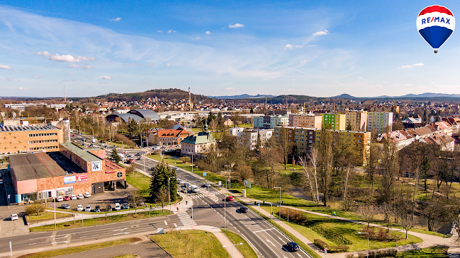 RE/MAX Living Otevírací doba