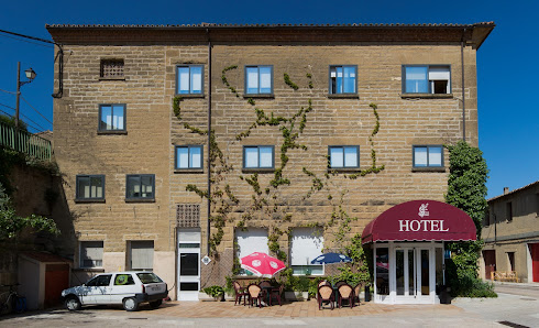 Hotel Villa de Ayerbe Av. Duque de Bivona, 15, BAJO, 22800 Ayerbe, Huesca, España