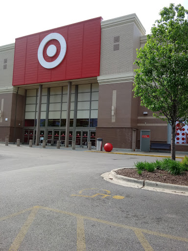 Shopping Mall «Addison Mall», reviews and photos, 2970 W Addison St, Chicago, IL 60618, USA