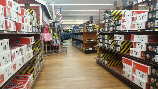 Sporting Goods Store «Big R Store Crawfordsville», reviews and photos, 1601 US-231, Crawfordsville, IN 47933, USA