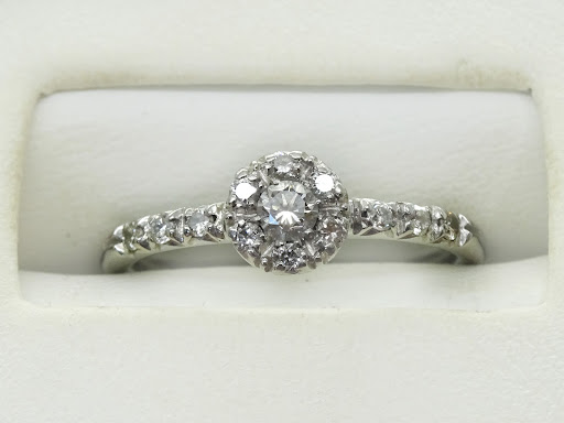 Jewelry Store «Jewelry & Coin Mart», reviews and photos, 757 W Golf Rd, Schaumburg, IL 60194, USA