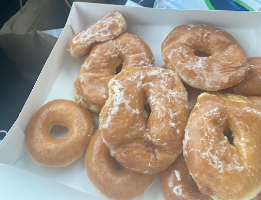 Bakery «Krispy Kreme Doughnuts», reviews and photos, 2900 S 108th St, Milwaukee, WI 53227, USA