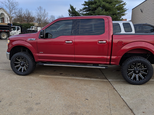 Auto Repair Shop «Gateway Tire & Service Center», reviews and photos, 1021 W McEwen Dr, Franklin, TN 37067, USA