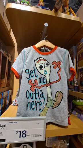 Toy Store «Disney Store», reviews and photos, 350 W Hillcrest Dr, Thousand Oaks, CA 91360, USA