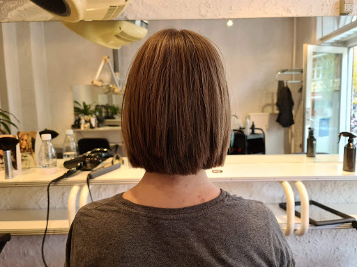 Frisør Nivi MKunstins in Copenhagen, København