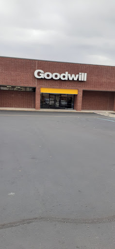 Thrift Store «Goodwill Turnberry Retail Store», reviews and photos, 12638 Jefferson Ave #30, Newport News, VA 23602, USA