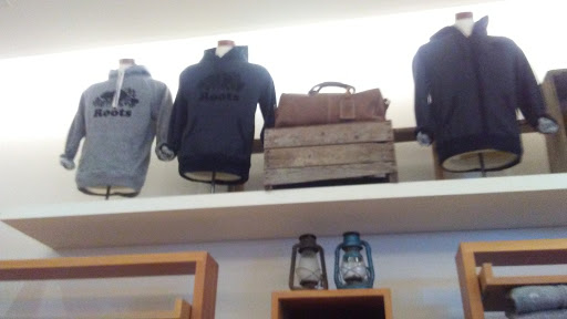 Clothing Store «Roots», reviews and photos, 211 W Maple Rd, Birmingham, MI 48009, USA