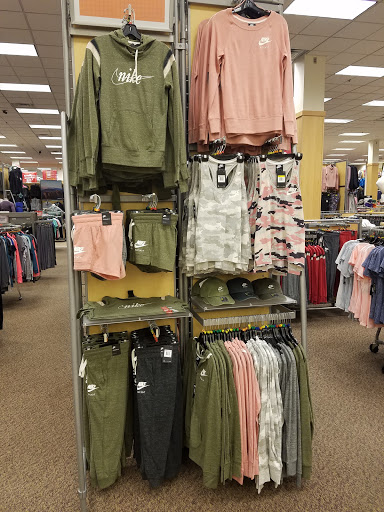 Sporting Goods Store «SCHEELS», reviews and photos, 4400 Sergeant Rd #54, Sioux City, IA 51106, USA