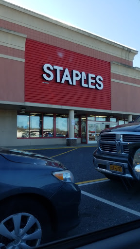 Office Supply Store «Staples», reviews and photos, 380 Sunrise Hwy, Patchogue, NY 11772, USA