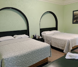 Hotel León photo