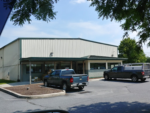 Grocery Store «Green Hills Farm Discount Grocer», reviews and photos, 615 E Newport Rd, Lititz, PA 17543, USA