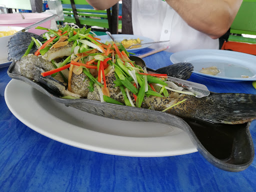 Kruvit Seafood Raft-Restaurant