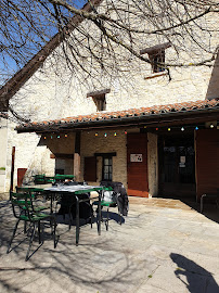 Atmosphère du Restaurant Le Vieux Logis à Serrières-sur-Ain - n°2