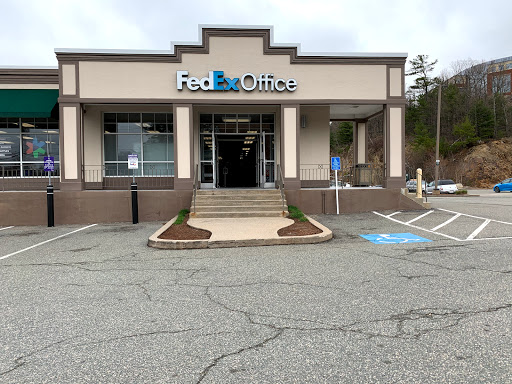 Print Shop «FedEx Office Print & Ship Center», reviews and photos, 44 Granite St, Braintree, MA 02184, USA