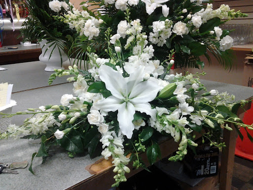 Our Expressions Florist, 19 12th St, Hammonton, NJ 08037, USA, 