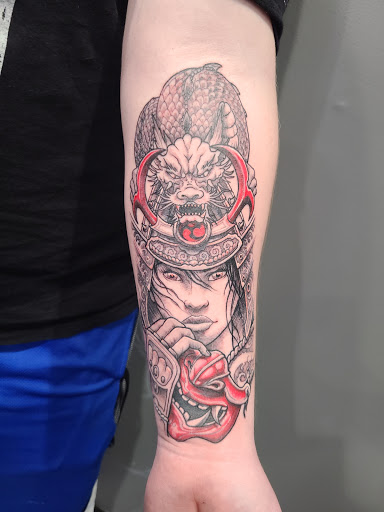 Explore hairdresser tattoo ideas, creative tattoo ideas in Cincinnati, available at Red Dragon Tattoo & Piercing