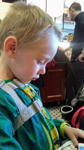 Sporting Goods Store «Big 5», reviews and photos, 3719 E Colorado Blvd, Pasadena, CA 91107, USA