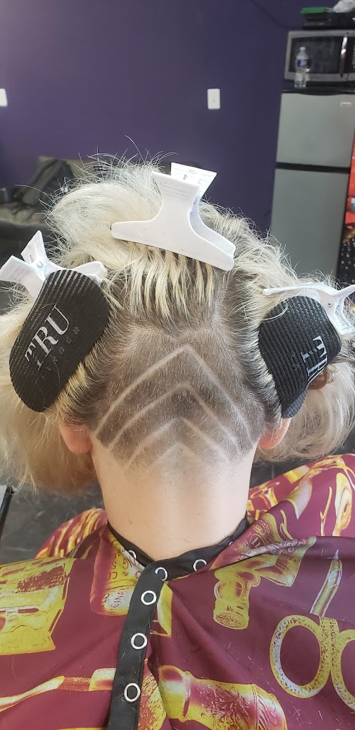VONTY'S CUTZ BARBERSHOP AND SALON 21220