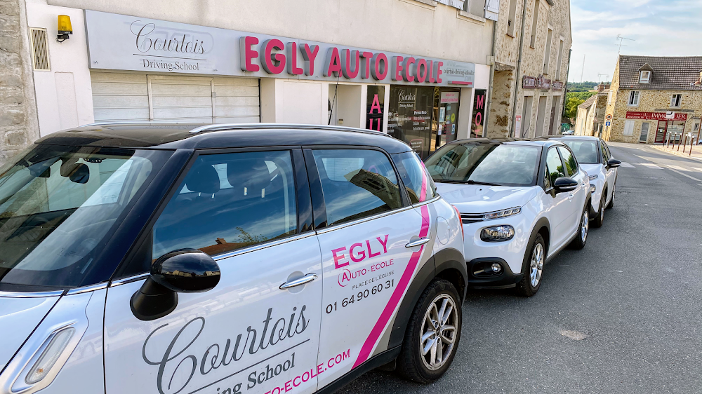 photo de l'auto ecole Courtois Driving School Auto-école Egly