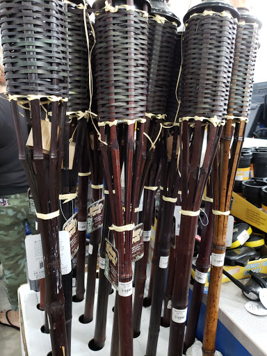 Thrift Store «Goodwill Wesley Chapel Superstore», reviews and photos, 2390 Willow Oak Dr, Wesley Chapel, FL 33544, USA