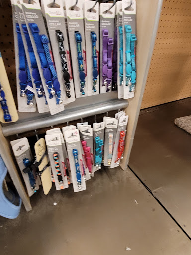 Pet Supply Store «Petco Animal Supplies», reviews and photos, 717 SE Geary St #101, Albany, OR 97321, USA
