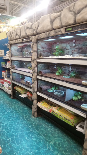 Pet Supply Store «Petco Animal Supplies», reviews and photos, 500 E Sandford Blvd #570, Mt Vernon, NY 10550, USA