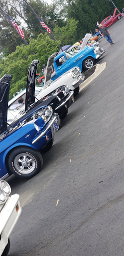 Car Dealer «Golling Buick GMC», reviews and photos, 1491 S Lapeer Rd, Lake Orion, MI 48360, USA