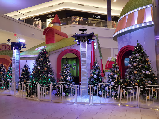 Shopping Mall «Fashion Outlets of Chicago», reviews and photos, 5220 Fashion Outlets Way, Rosemont, IL 60018, USA