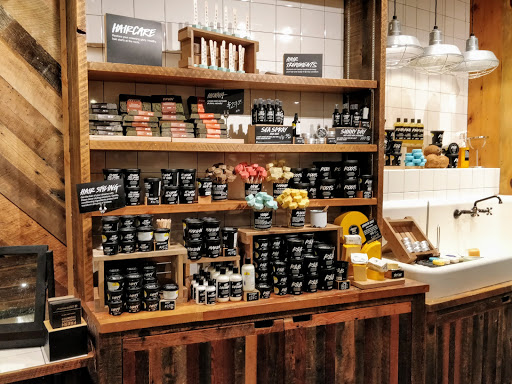 Cosmetics Store «LUSH», reviews and photos, 1961 Chain Bridge Rd, McLean, VA 22102, USA