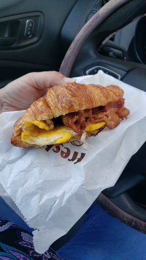 Donut Shop «Daily Fresh Donuts», reviews and photos, 1154 W Yosemite Ave, Manteca, CA 95337, USA