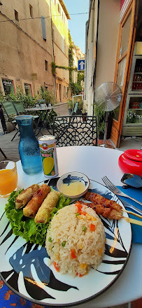 Plats et boissons du Restaurant de sushis Special Khmer sushi à Arles - n°2