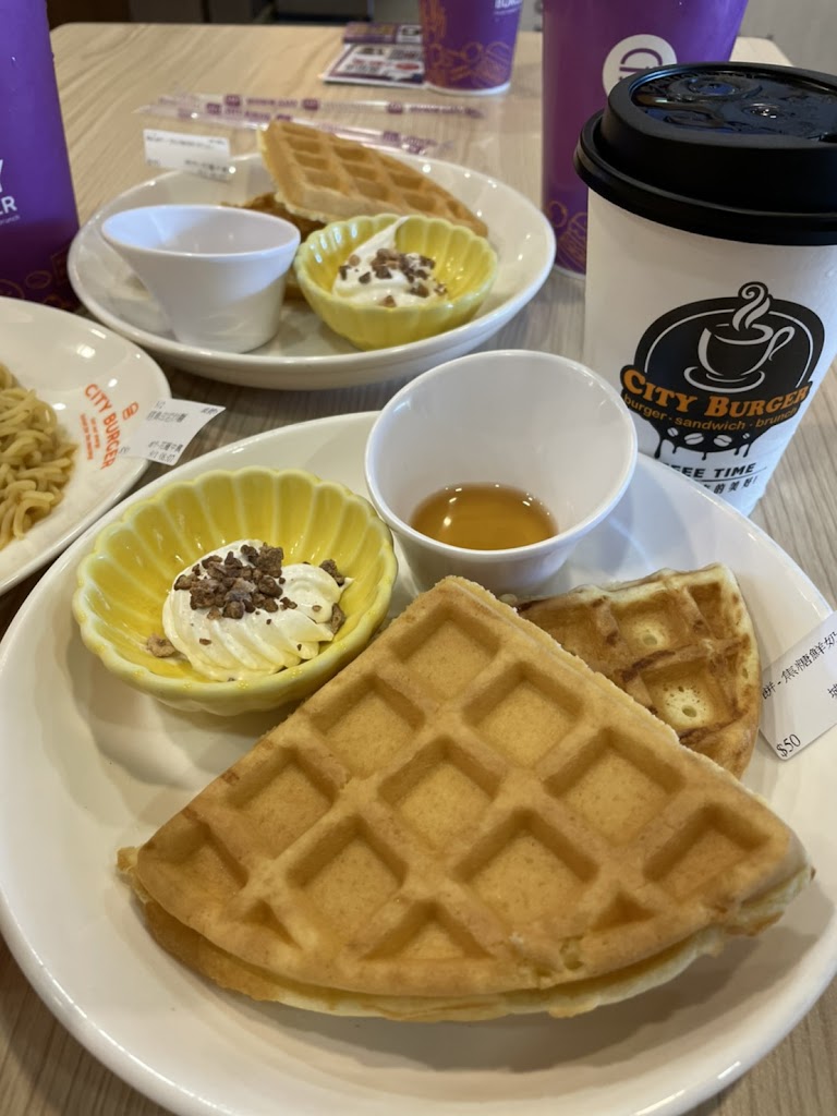 City Burger Hualien Zhongxing 的照片