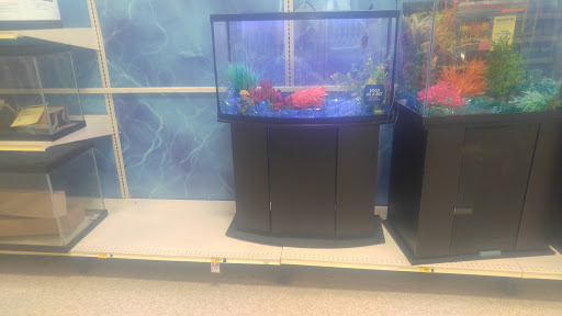 Pet Supply Store «PetSmart», reviews and photos, 144 Retail Commons Pkwy, Martinsburg, WV 25403, USA