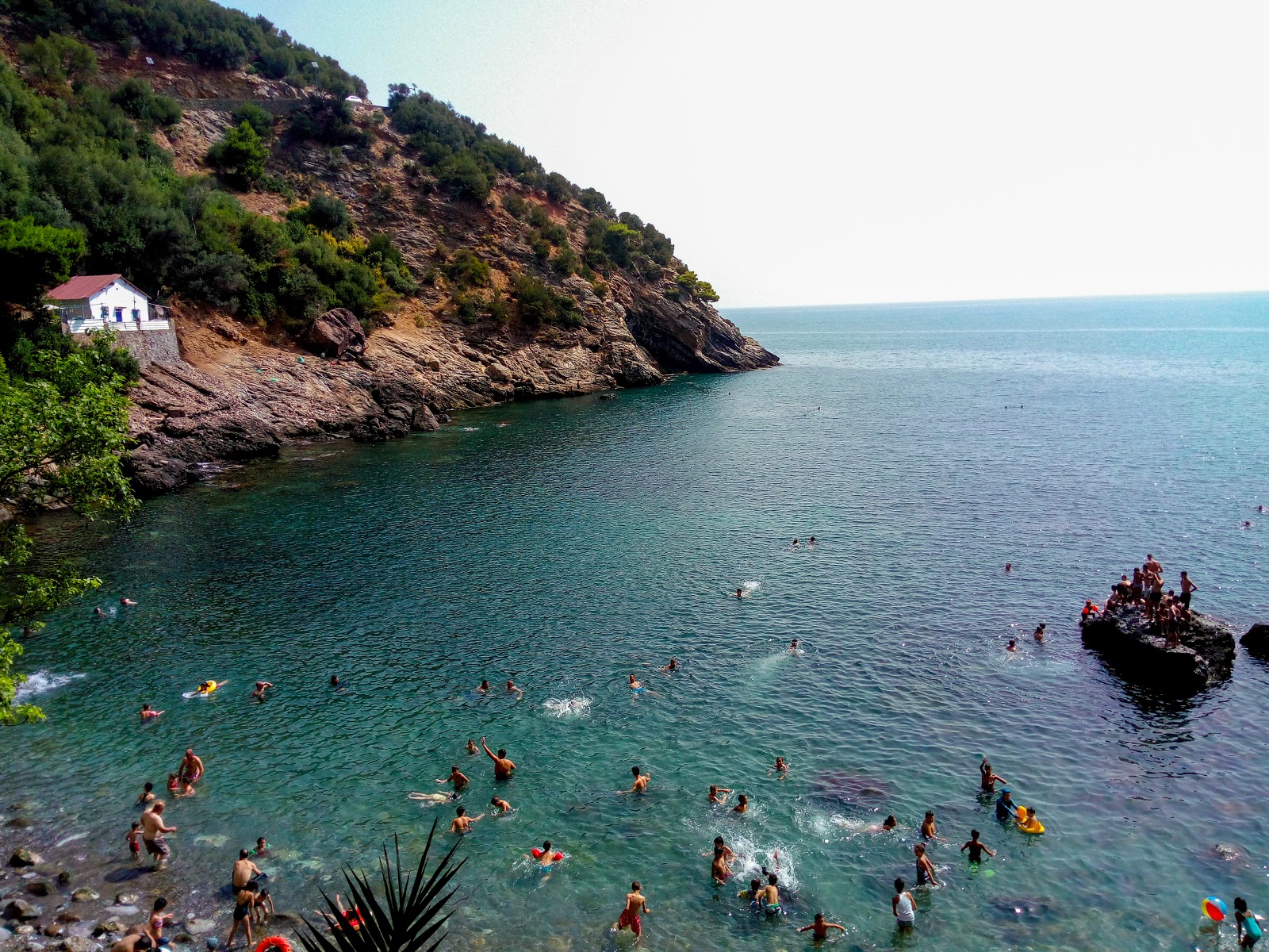 Les Aiguades'in fotoğrafı birden fazla küçük koy ile birlikte