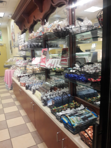 Chocolate Shop «Kilwins Hollywood», reviews and photos, 1907 Hollywood Blvd, Hollywood, FL 33020, USA