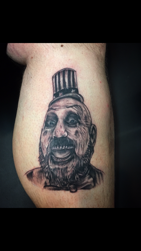 Tattoo Shop «Wildlife Tattoo», reviews and photos, 7149 Winnetka Ave, Winnetka, CA 91306, USA