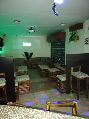 ESCAPE soda bar karaoke - Pub