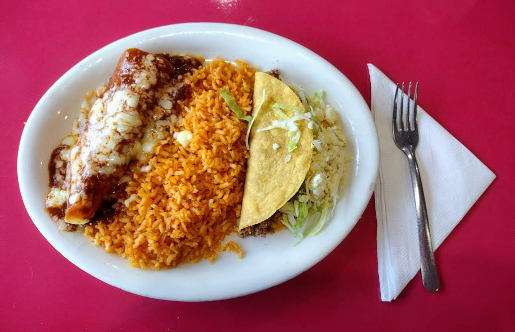 Tres Amigos Mexican Restaurant 27360