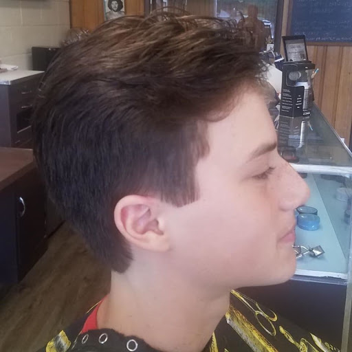 Barber Shop «Chapoton Woods Barber Shop», reviews and photos, 22510 Greater Mack Ave, St Clair Shores, MI 48080, USA