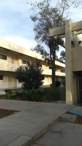Edificio 1G Facultad de Medicina y Psicología, UABC.