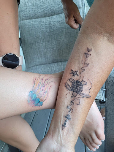 Tattoo Shop «Incredible Ink Tattoo», reviews and photos, 37 New Orleans Rd, Hilton Head Island, SC 29928, USA