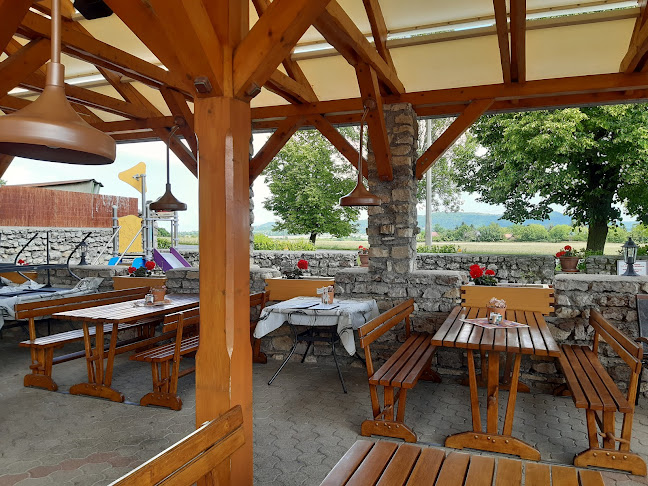 Comentarii opinii despre Huszár Vendéglő