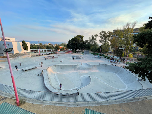 Parque Skateboard park; Innova - Avenida Federico García Lorca s/n, esquina con C/ Camino del Prado. CP:, 29631 Arroyo de La Miel, Málaga