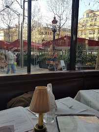 Atmosphère du Restaurant de spécialités alsaciennes Brasserie L'Alsace à Paris - n°15