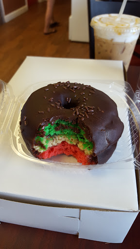 Donut Shop «Glaze Donuts», reviews and photos, 1055 Hamburg Turnpike, Wayne, NJ 07470, USA