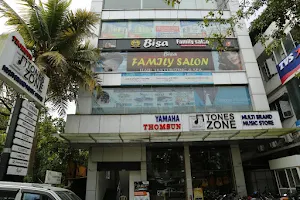 Bisa unisex salon image